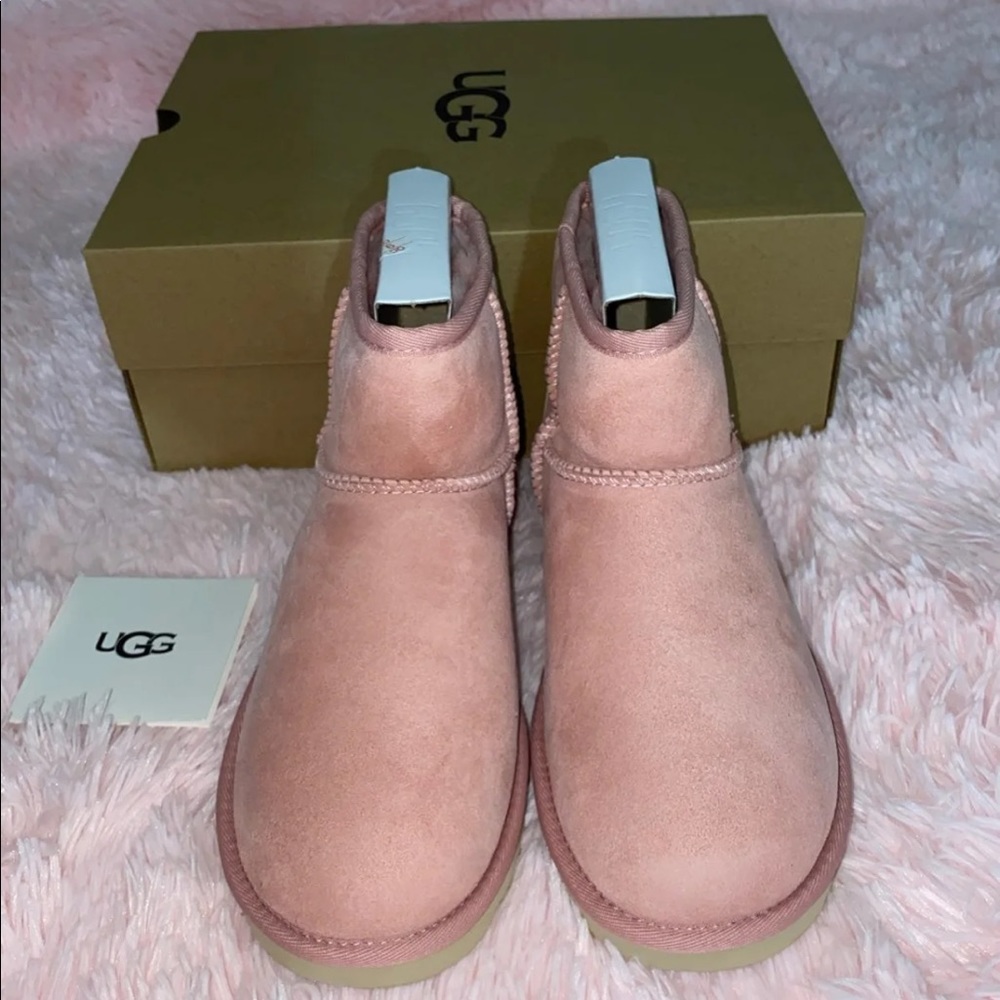Uggs - Picture 2 of 5